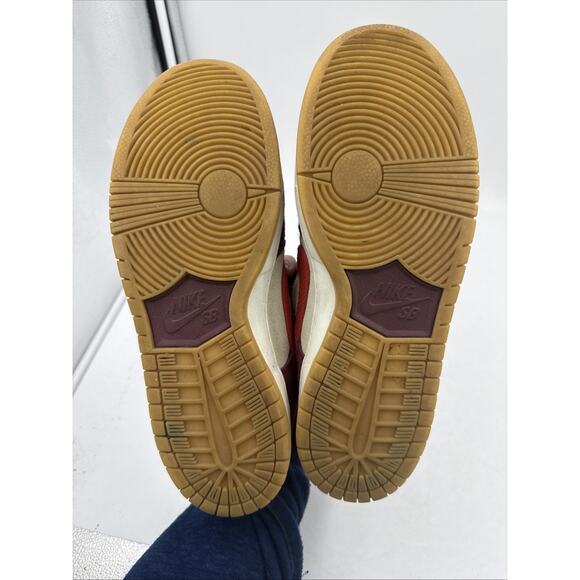 Size 10 - Skate Like a Girl x Nike Dunk SB Low White - Picture 6 of 7